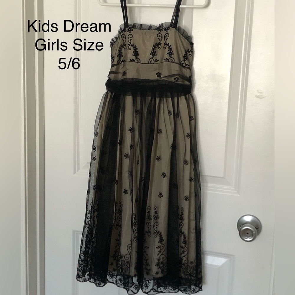 Kids Dream brand formal/holiday dress 5/6